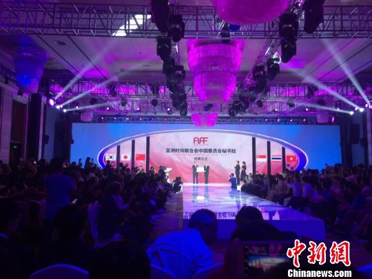 2017����ʱ�����ϻ��й�����ֳ�����Ψ�