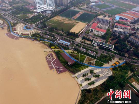 ͼΪ���ĵľ�ɫ���ŷ�