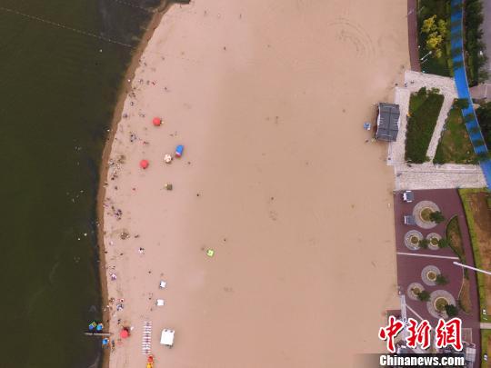 ͼΪ���ĵ�ɳ̲���ŷ�