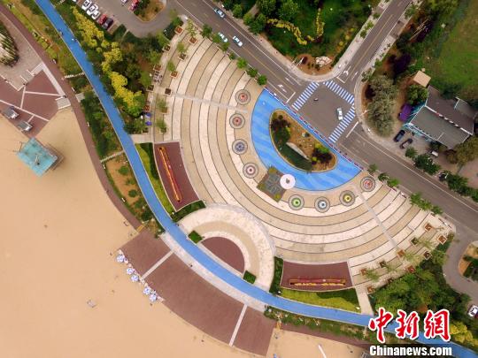 ͼΪ���ĵľ�ɫ���ŷ�