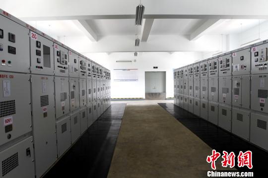 ͼΪ������������������ѹ�ҡ�����