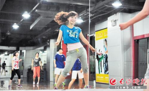 ͨ�����ö��е�����٣�Ů�����ܻ�ø��ø��ȳƵ����ģ�������&ldquo;���&rdquo;����ɳ��������