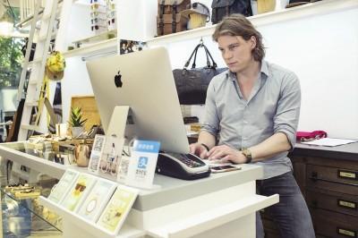 ������Ʒķ���Ϻ����꣬��ͨ��֧��������һ��&ldquo;��Ǯ��&rdquo;��ֱ�Էǳ����㡣���������쾧����