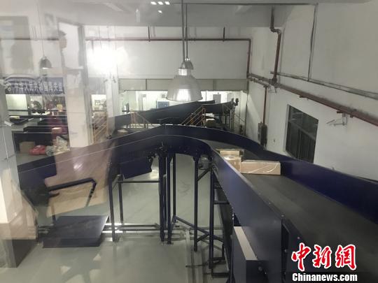 �ڸ�����ת�ļ�����ˮ���ϣ�һ���������ʰ������&ldquo;�ж�&rdquo;��X�⣬��ͨ�����ʹ��ּ𵽲�ͬ�������մ�