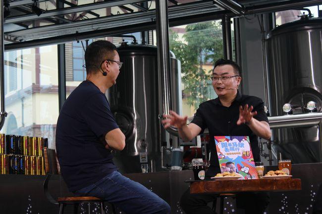 著名评论人石述思现场互动