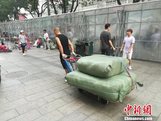 �������ֹ��ʷ�װ�г�����10��6�ձ��С�ͼΪ�г��⡣��ؾ