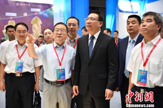 ͼΪ�����г������(ǰ���Ҷ�)�ڲ���������ȡ��ҵר�ҽ��ܡ�����