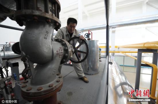 2016��11��5�գ��������ȹ�¯��������п�ʼ�������˽⵽��ȫ�н��������������Լ3000��ƽ���ף�ȫ���ܹ�������ﵽ8.1��ƽ���ף����о���������ﵽ6��ƽ���ס�Ŀǰ���񶬲�ů���Ĺ���׼�������ѻ�����ɡ��񶬲�ů��ȫ����Ȼ����������Ԥ�ƴﵽ118�������ף�����һ��ů������Լ8�������ס�Ŀǰ��ȫ�������Դ���ȱ�����ߵ�88�������ĳ�����ʵ�ֹ��ȹ�¯��ú����������Դ��������