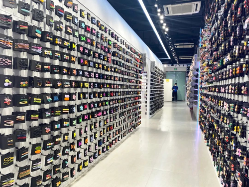 ¡°ÅäÊεÚÈý¿Õ¼ä¡±²ÝÝ®¹û×Ó¶ÈýµêÆë·¢£¬ºÏ·ÊÊ×µê