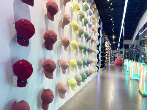 ¡°ÅäÊεÚÈý¿Õ¼ä¡±²ÝÝ®¹û×Ó¶ÈýµêÆë·¢£¬ºÏ·ÊÊ×µê