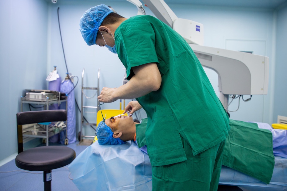 术前检查、消毒等准备措施