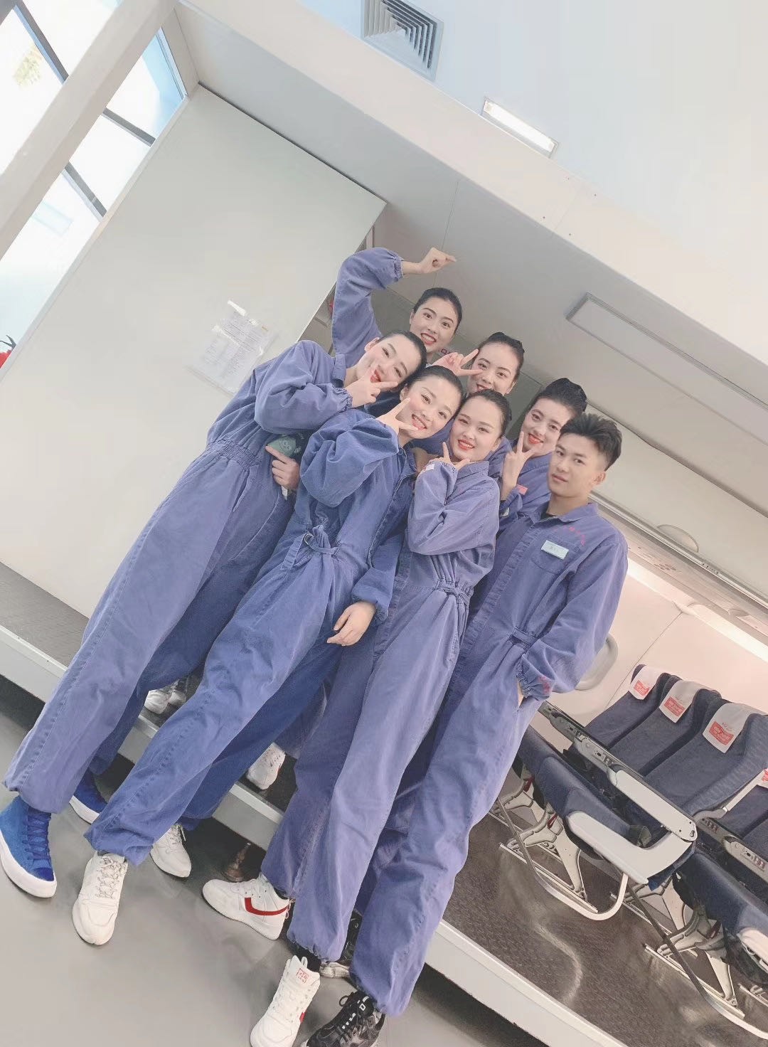 中航未来学生陈亚东入职四川航空丨中航未来毕业生巡礼