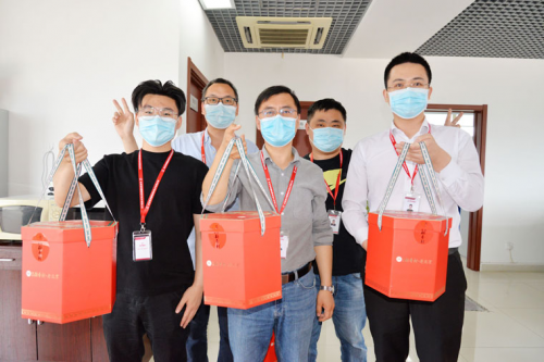 �ǰ����ף������ڰ�����