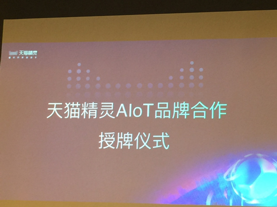 �׿�������è������ս�Ժ������ƶ�ȫ�����ܻ���������