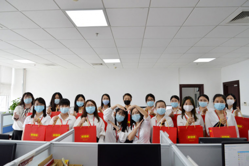 �ǰ����ף������ڰ�����