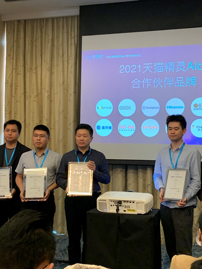 �׿�������è������ս�Ժ������ƶ�ȫ�����ܻ���������