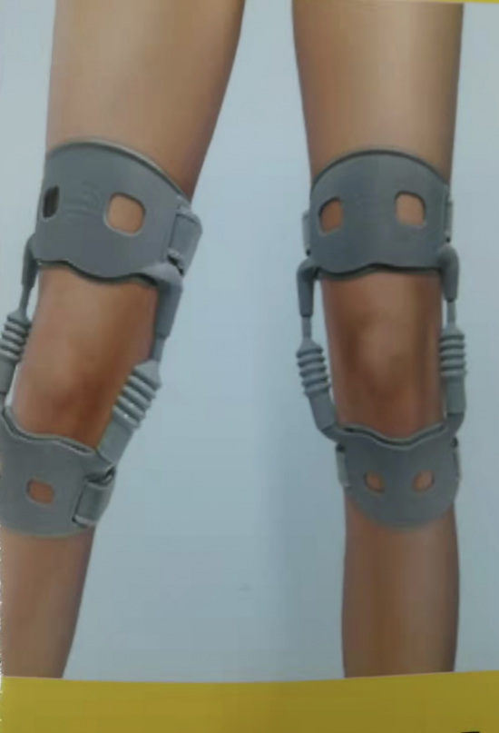 踏天崖助膝器做客广东广播电视台演播厅与名嘴主持对话