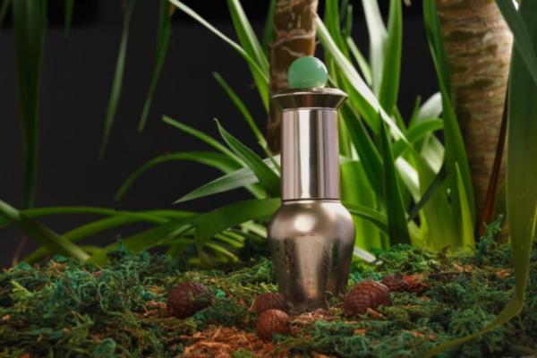 中药之于守一真源一如传统舞蹈之于《舞千年》,在坚守中传承,创新中焕活