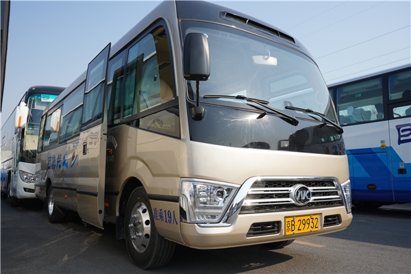 国事老兵 高端品质,安凯客车服务2022全国两会