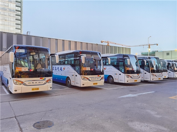 国事老兵 高端品质,安凯客车服务2022全国两会