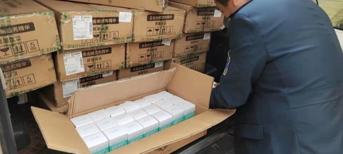 星夜催发增援上海医护人员,艾米晨协力全社会抗疫公益