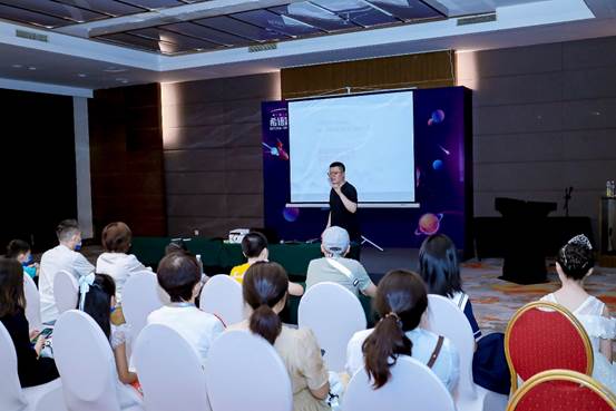 ���������ֳ�����������ù�ʫ���������ӵ�д�����Ķ�