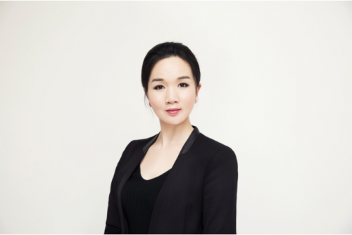 喜报 东方童董事长黄芳蝉联第九届“中国品牌影响力十大先锋人物”奖