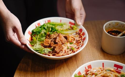 舒畅小面:重燃烟火气,“小面+”打开重庆小面新格局