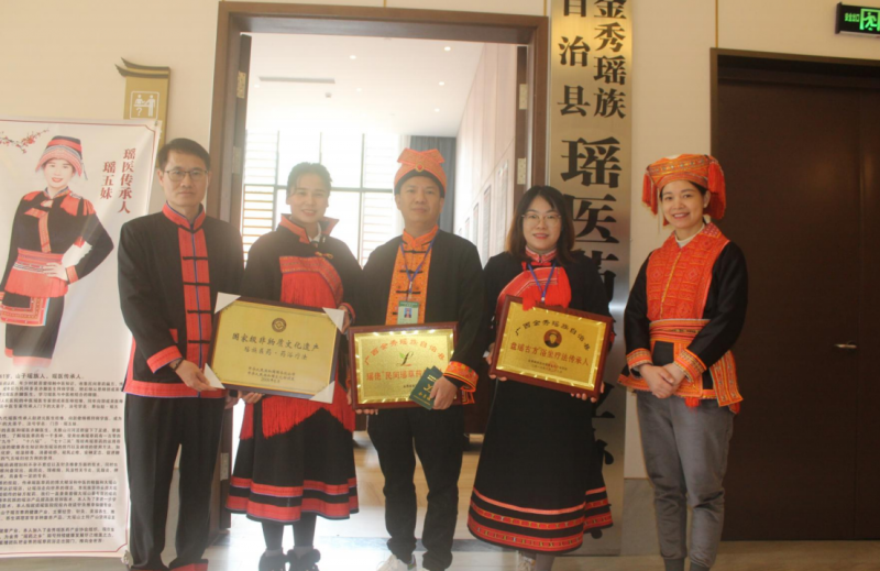 ���й���Ԯ�������ط�����ͷ�ƿ��ٴ󽡿���ҵ�·���