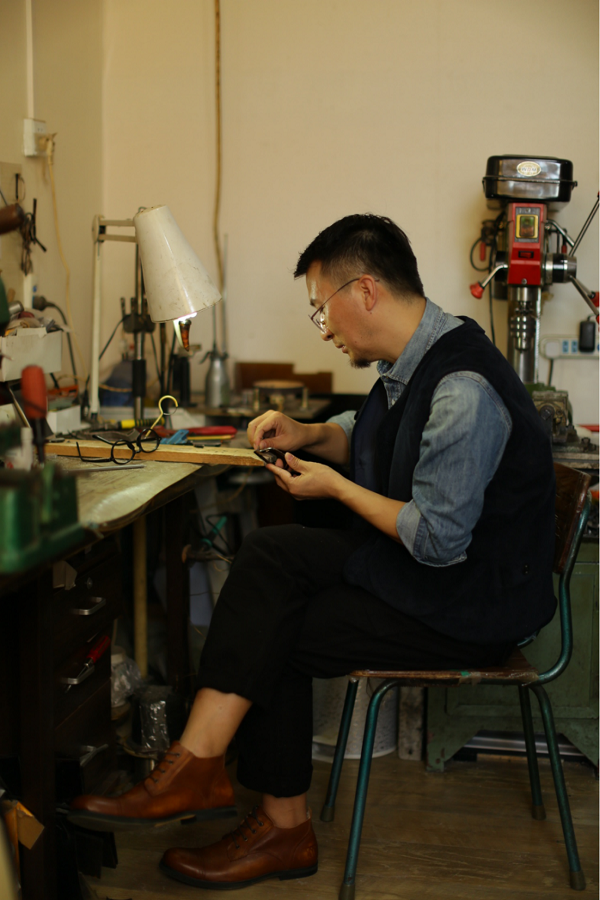 1717668424943643.png 高级定制眼镜:在时间的艺术里,安放生活的赞歌