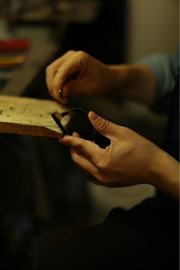 1717668443224582.png 高级定制眼镜:在时间的艺术里,安放生活的赞歌