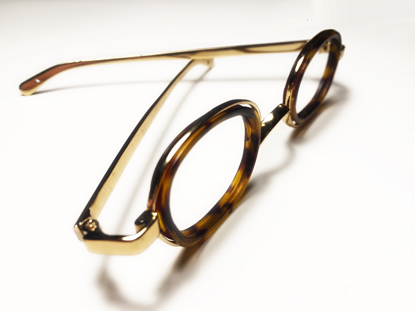 1717668450117080.png 高级定制眼镜:在时间的艺术里,安放生活的赞歌