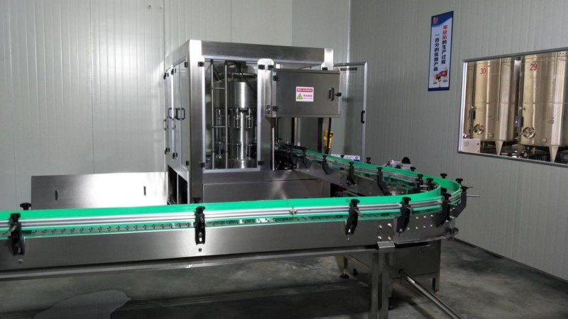 福建融威山葡萄酒:品红酒之美,味红酒之韵。