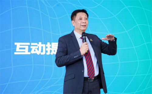 �˷���ѧ���ҳ��ǵ���ϣ��  �������Ͻ�28����ѧ������������