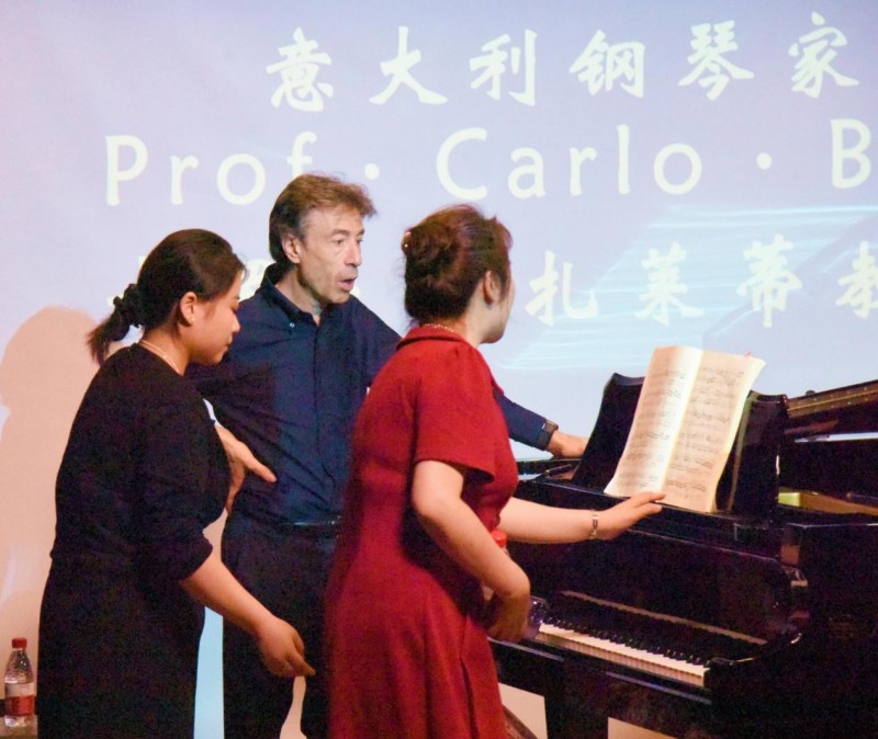 �¸��ٷ�Я��������������ּң��������ֽ�����ƪ�£�ѧ��άҲ��֮����д�Ի�