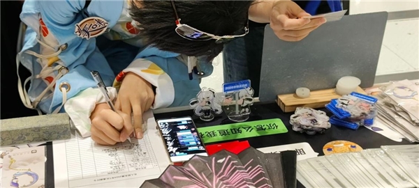 跨次元相遇!名人朋友圈APP线下活动圆满收官