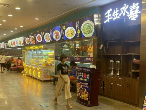 悭猪娃娃机入驻丰生水喜餐饮品牌,共创娱乐+餐饮新体验