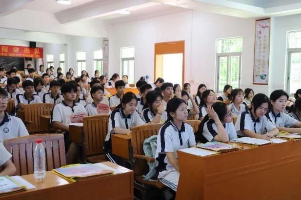 校地共建绘蓝图 五育并举筑振兴——广卫“医路同行,情暖苏区”突击队纪实