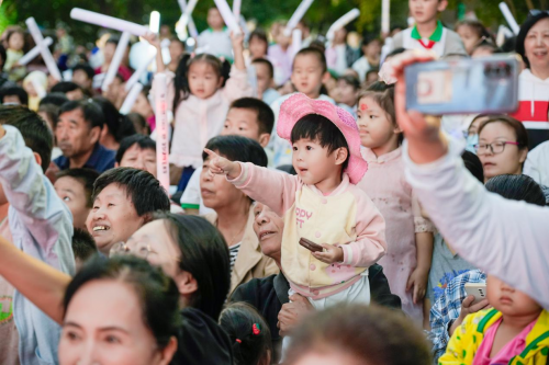 ������Բҹ��������ҵ��չ������������Ļ������ڡ�����ͬ�죬���������Ļ��»�����