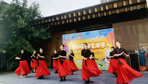 ������Բҹ��������ҵ��չ������������Ļ������ڡ�����ͬ�죬���������Ļ��»�����