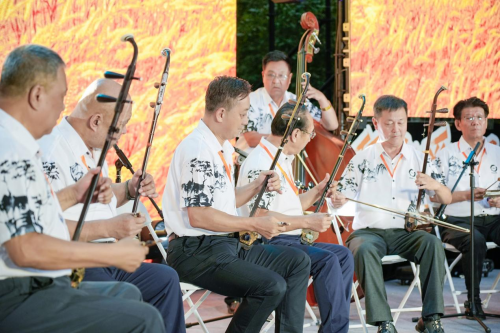 ������Բҹ��������ҵ��չ������������Ļ������ڡ�����ͬ�죬���������Ļ��»�����