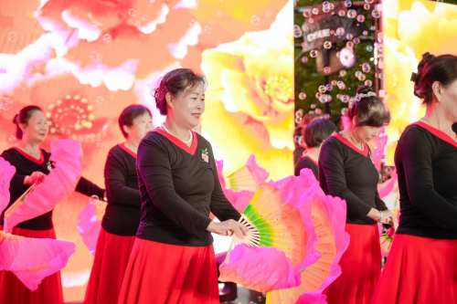 ������Բҹ��������ҵ��չ������������Ļ������ڡ�����ͬ�죬���������Ļ��»�����