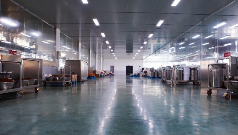 雾都大码头创始人张兴强:用地道底料讲好山城故事