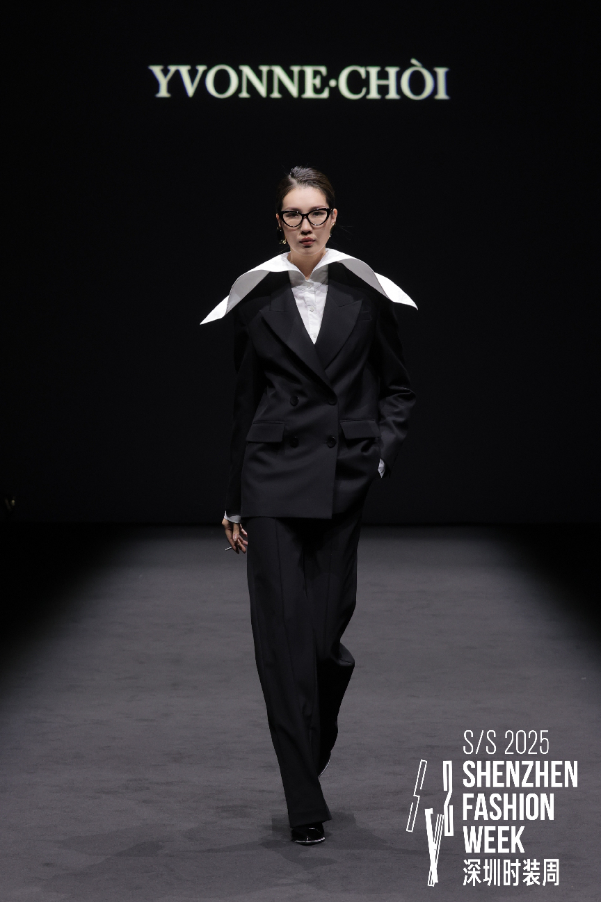 YVONNE��CHOI���ӽ�����е�ʱ�б��Ů�����������ŵ�ʫ��֮��