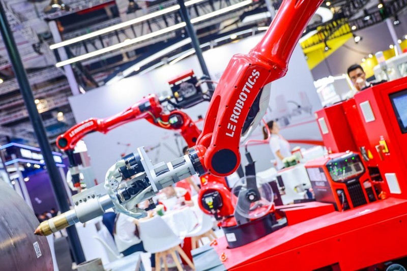 仁新机器人焊机:引领中国智造,扬帆出海新征程