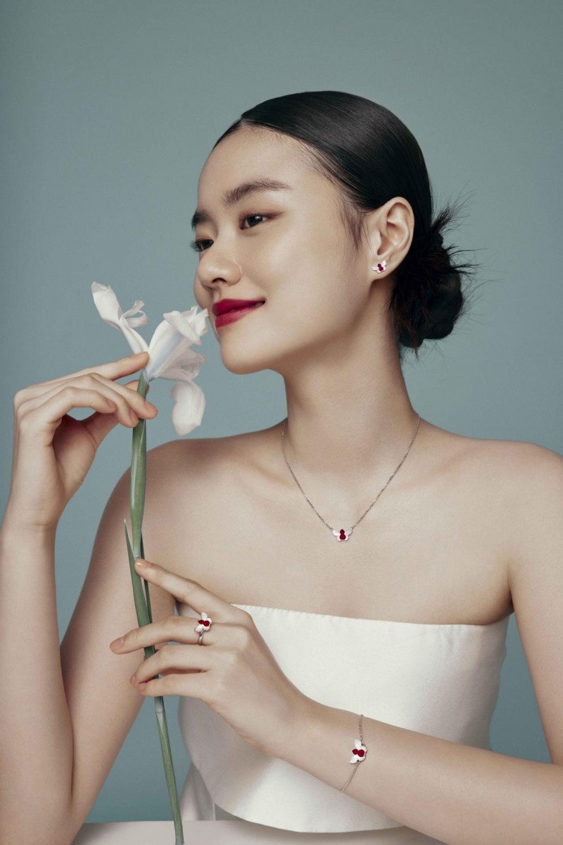 图说:植福LOGO还能被应用到珠宝设计中,让品牌名与LOGO相通,LOGO与品牌理念契合。