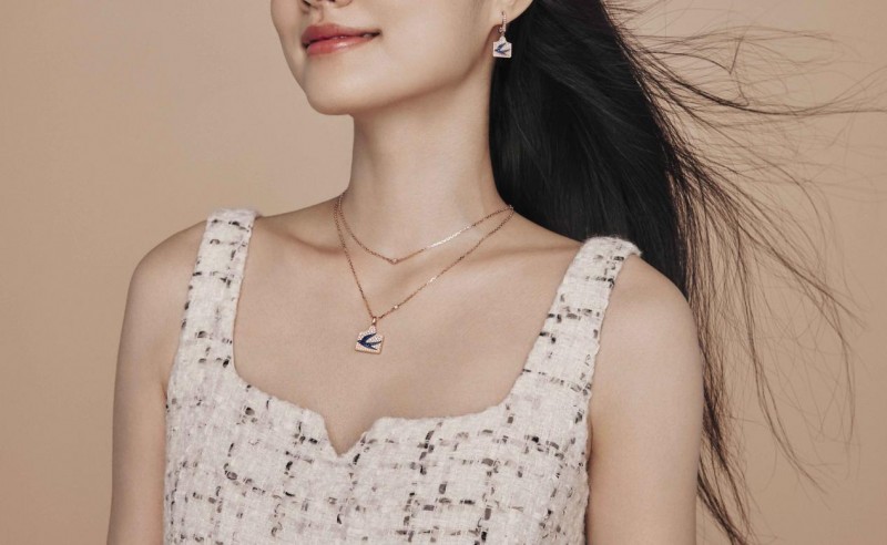 图说:恋家HOME高级珠宝,以“炫彩平澜镶”与“幻彩棱耀镶”专利工艺精制而成