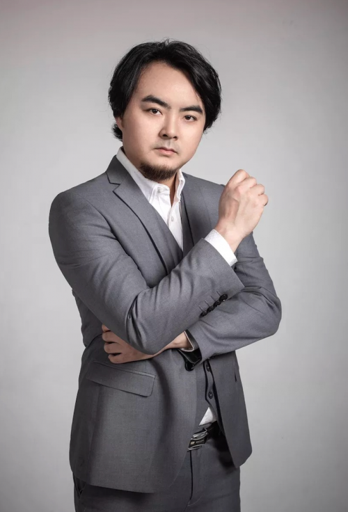 E打电创始人杨帅林:从导演到创业家 打造智能充电新生态