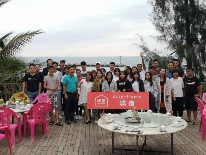 我从0,组建了爱彼迎「民宿」团队