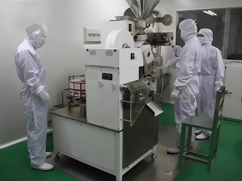 �ٻ�Ȩ����֤��ר��Ψ���³����������μӵڶ�ʮ�Ľ��ѧ����̳